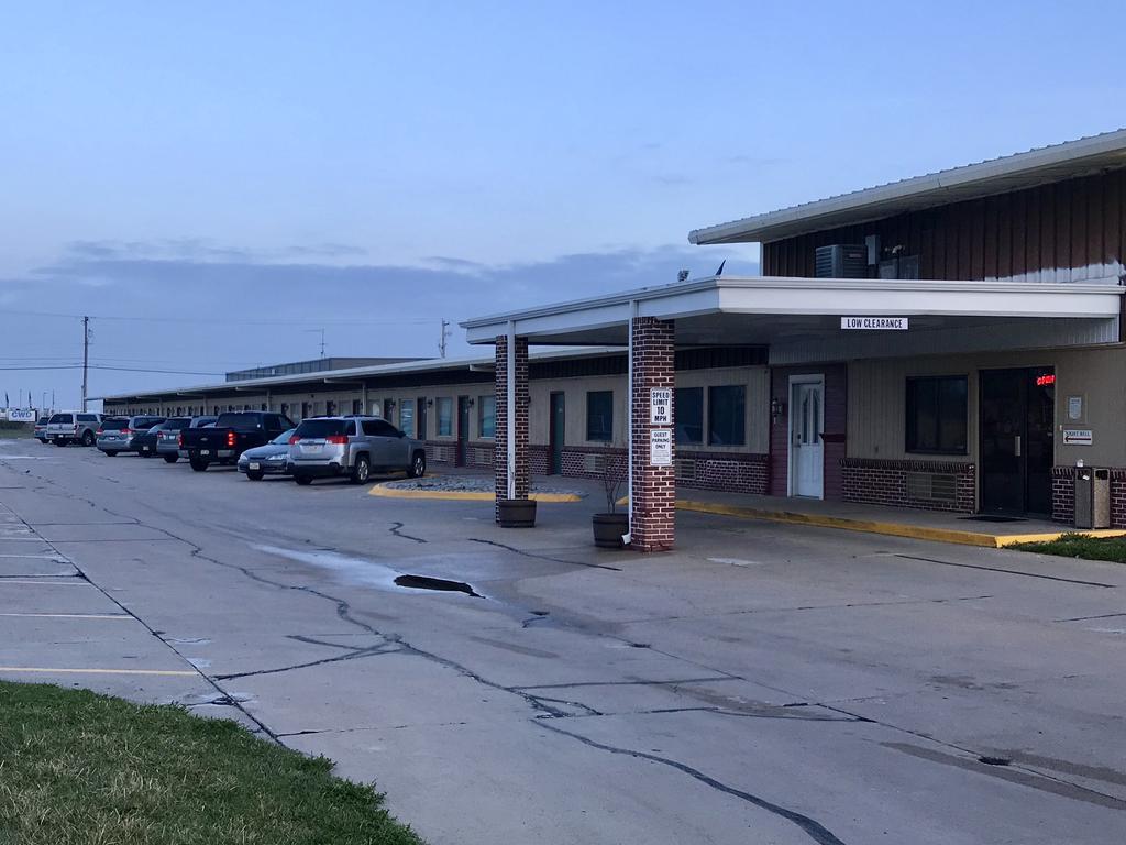 Western Inn South Kearney Εξωτερικό φωτογραφία